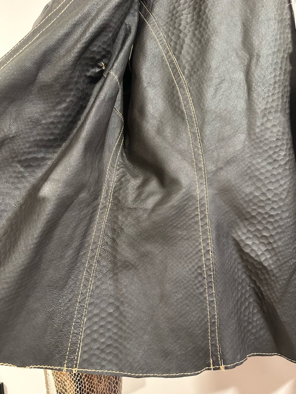 Chico’s Reversible Kelsey Jacket Exotic Metallic Snake & Alligator Print 1/M/US8 - Picture 7 of 16